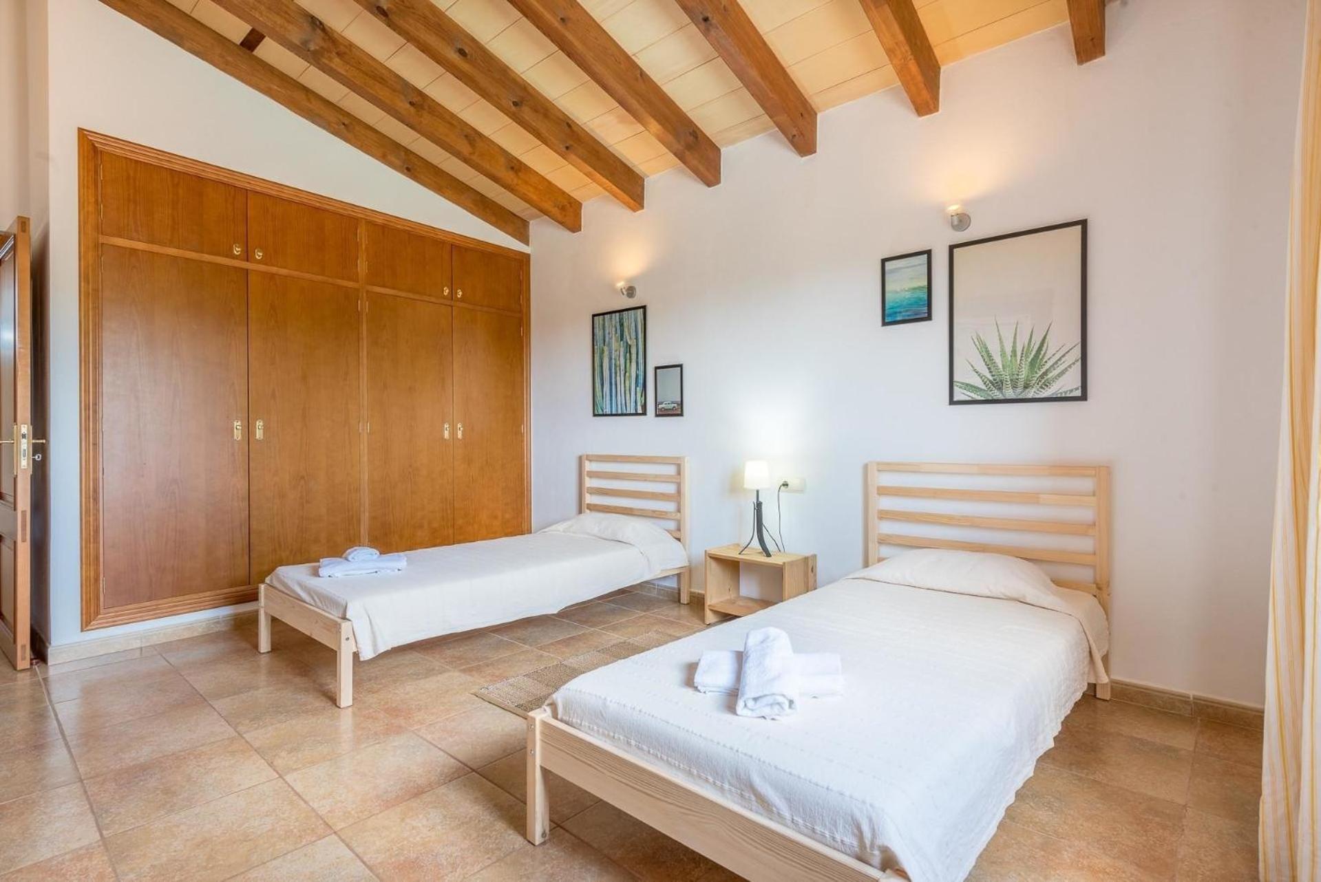 Mit Privatpool Fuer 6 Personen Ca 226 Qm In San Lorenzo De Cardessar, Mallorca Suedostkueste Von Mallorca * Son Carrio (Llevant)