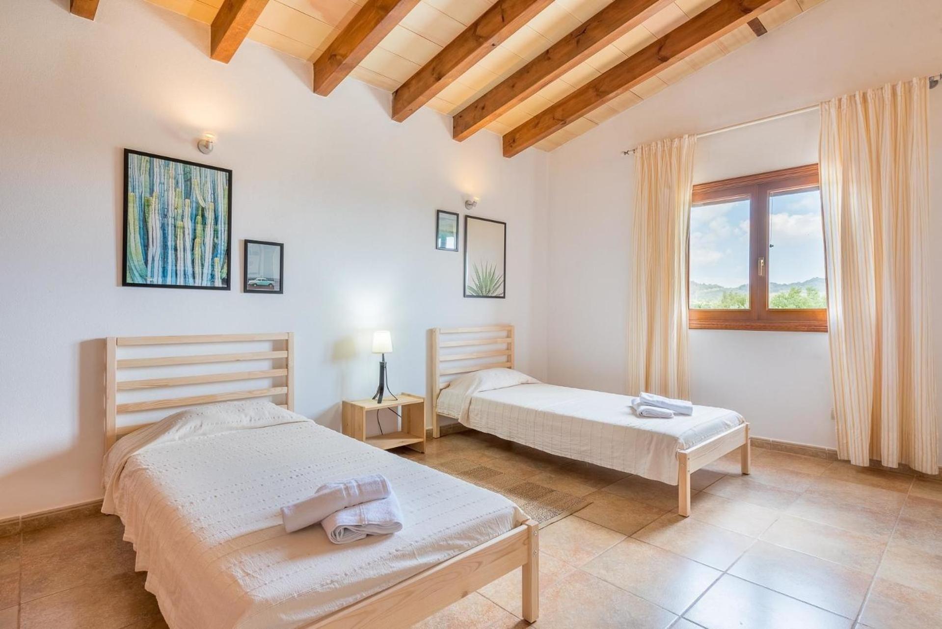 Mit Privatpool Fuer 6 Personen Ca 226 Qm In San Lorenzo De Cardessar, Mallorca Suedostkueste Von Mallorca Ferienhaus *