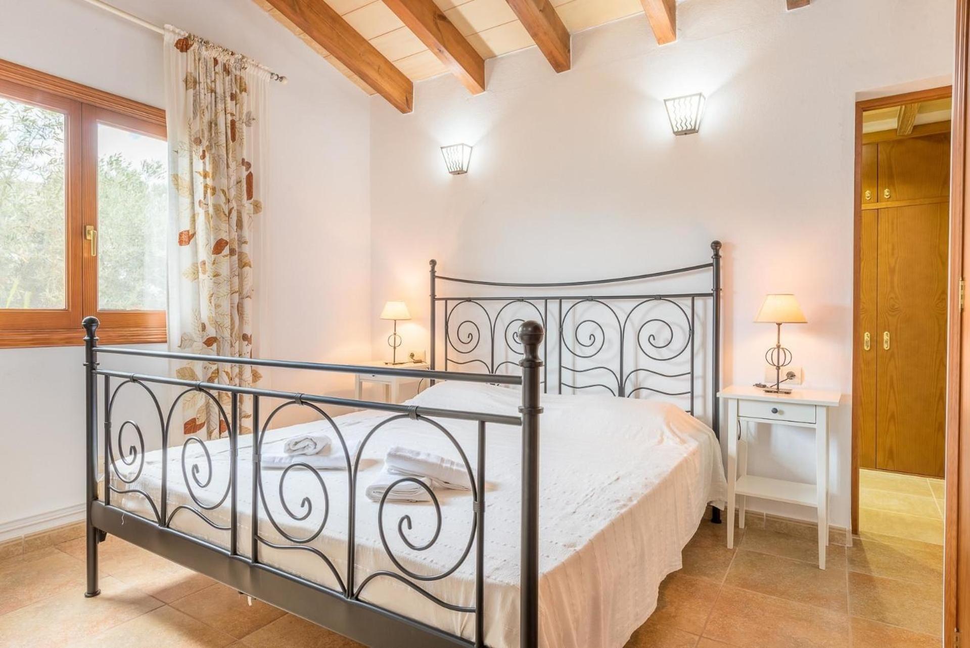 Ferienhaus Mit Privatpool Fuer 6 Personen Ca 226 Qm In San Lorenzo De Cardessar, Mallorca Suedostkueste Von Mallorca *