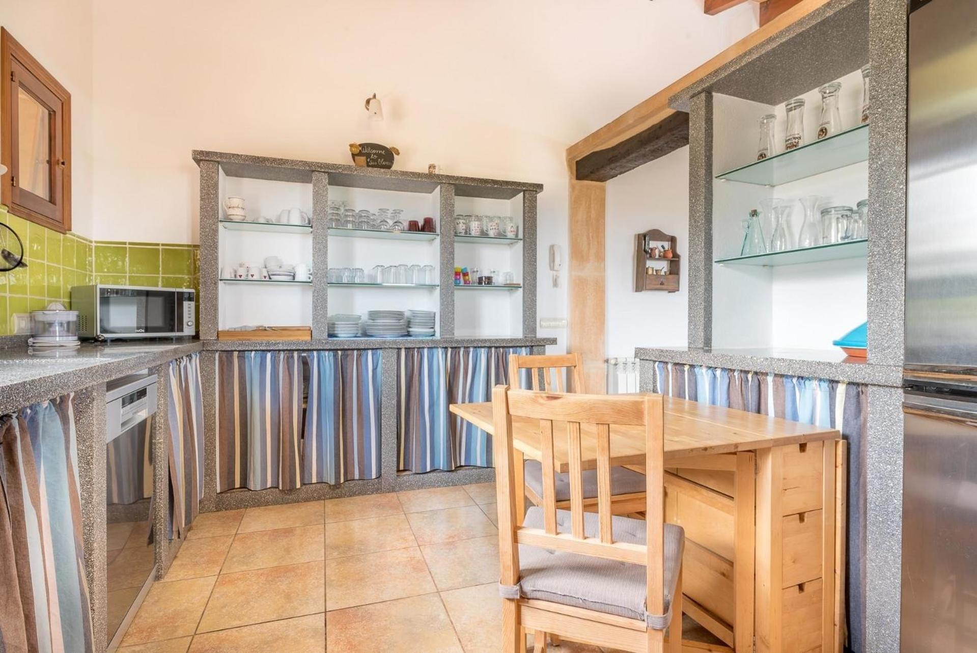 Mit Privatpool Fuer 6 Personen Ca 226 Qm In San Lorenzo De Cardessar, Mallorca Suedostkueste Von Mallorca Ferienhaus